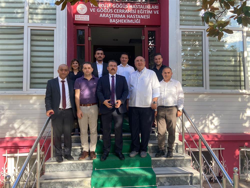 İlçemize yeni atanan Zeytinburnu Kaymakamı Sayın Ercan Turan beyefendiye hastanemize yapmış olduğu  ziyaretinden dolayı teşekkür eder yeni görevinde başarılar dileriz.